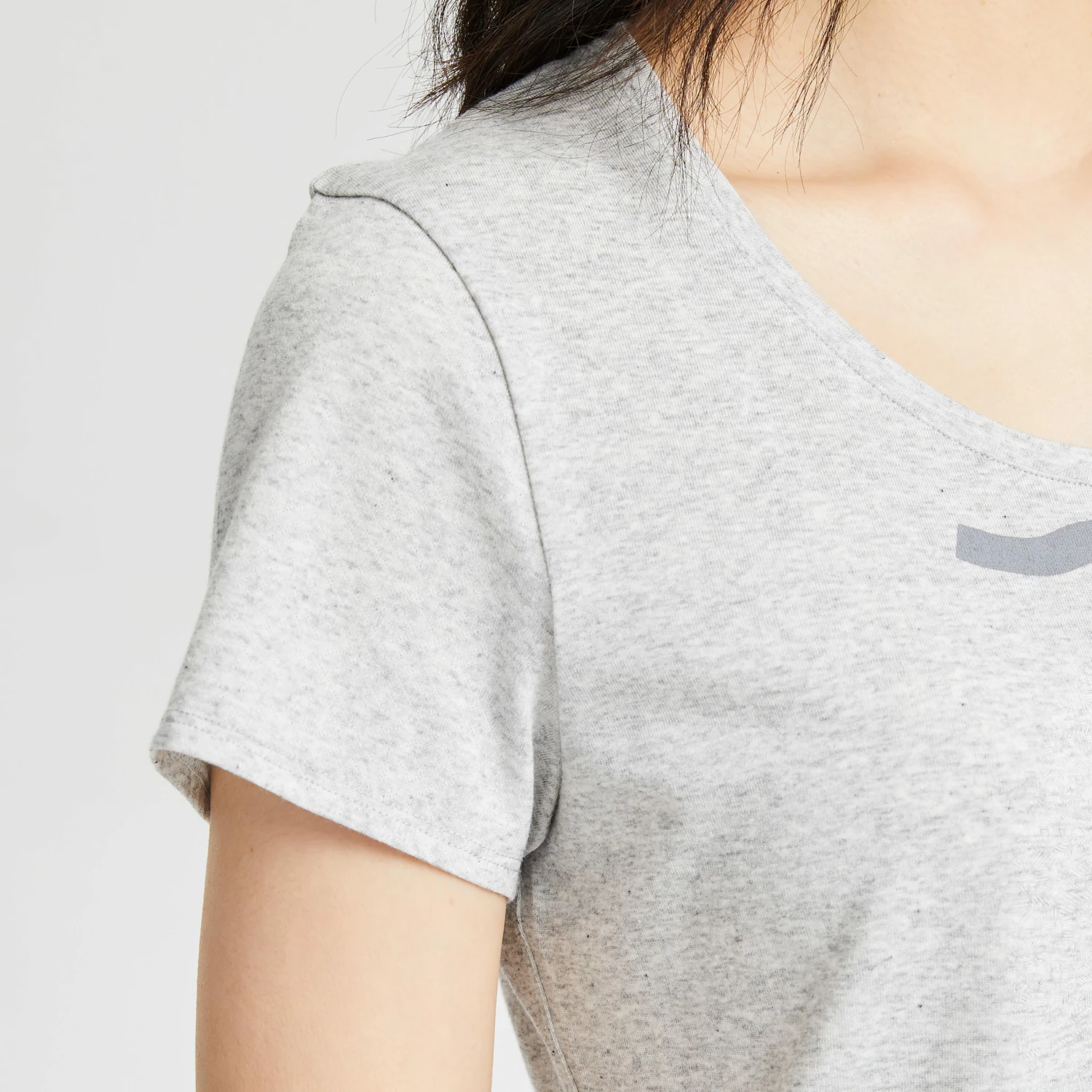 QUECHUA Women's Country Walking T-shirt GREY 4 QUECHUA Women's Country Walking T-shirt GREY - Image 4