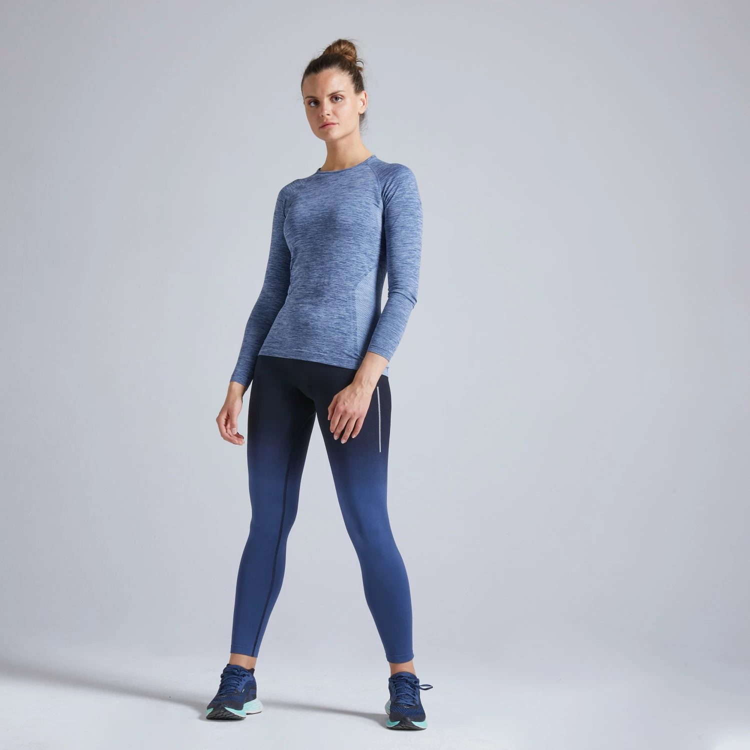 KIPRUN KIPRUN WOMEN'S RUNNING TIGHTS LIGHTWEIGHT & BREATHABLE BLACK BLUE BLACK/Navy blue/Navy blue 6 KIPRUN KIPRUN WOMEN'S RUNNING TIGHTS LIGHTWEIGHT & BREATHABLE BLACK BLUE BLACK/Navy blue/Navy blue - Image 6