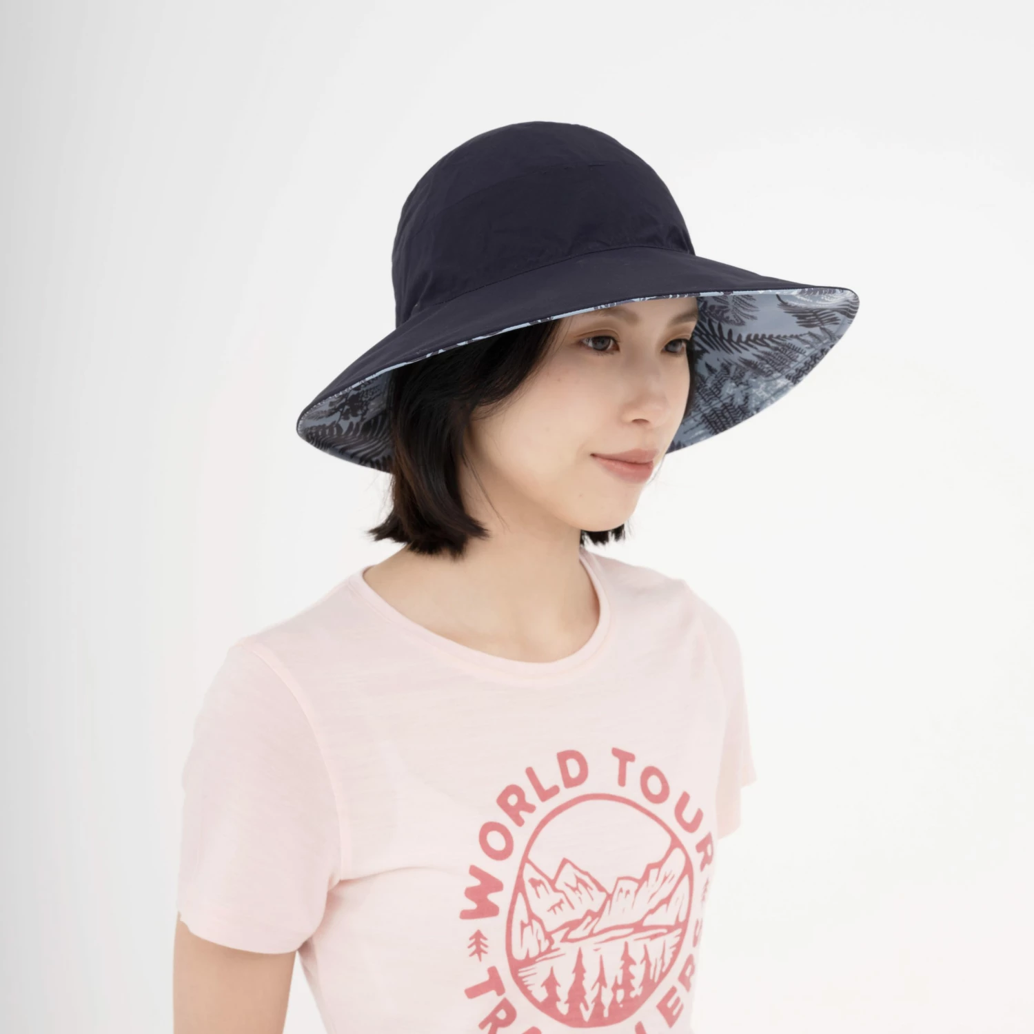 FORCLAZ Ventilated and ultra-compact mountain trekking hat PINK/Lunar grey 6 FORCLAZ Ventilated and ultra-compact mountain trekking hat PINK/Lunar grey - Image 6