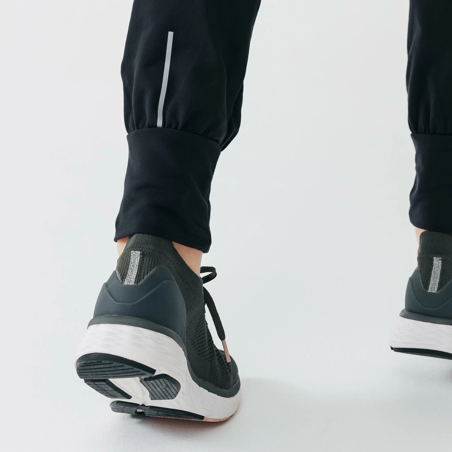 KALENJI Run Warm Women's Running Trousers Powdery beige 7 KALENJI Run Warm Women's Running Trousers Powdery beige - Image 7