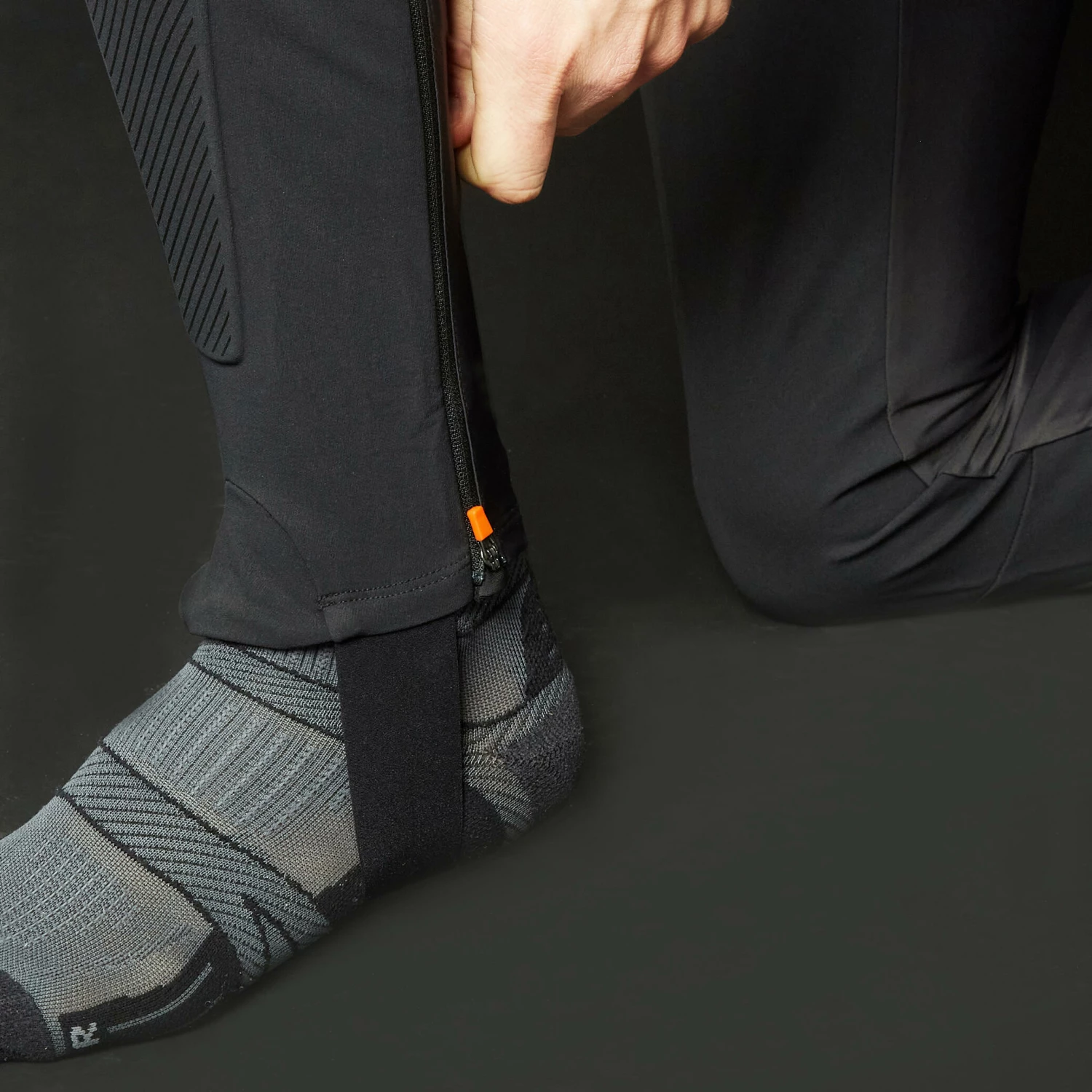 GEONAUTE PROTECTIVE AND RESISTANT 900 LONG RUNNING TIGHTS FOR ORIENTEERING BLACK 7 GEONAUTE PROTECTIVE AND RESISTANT 900 LONG RUNNING TIGHTS FOR ORIENTEERING BLACK - Image 7