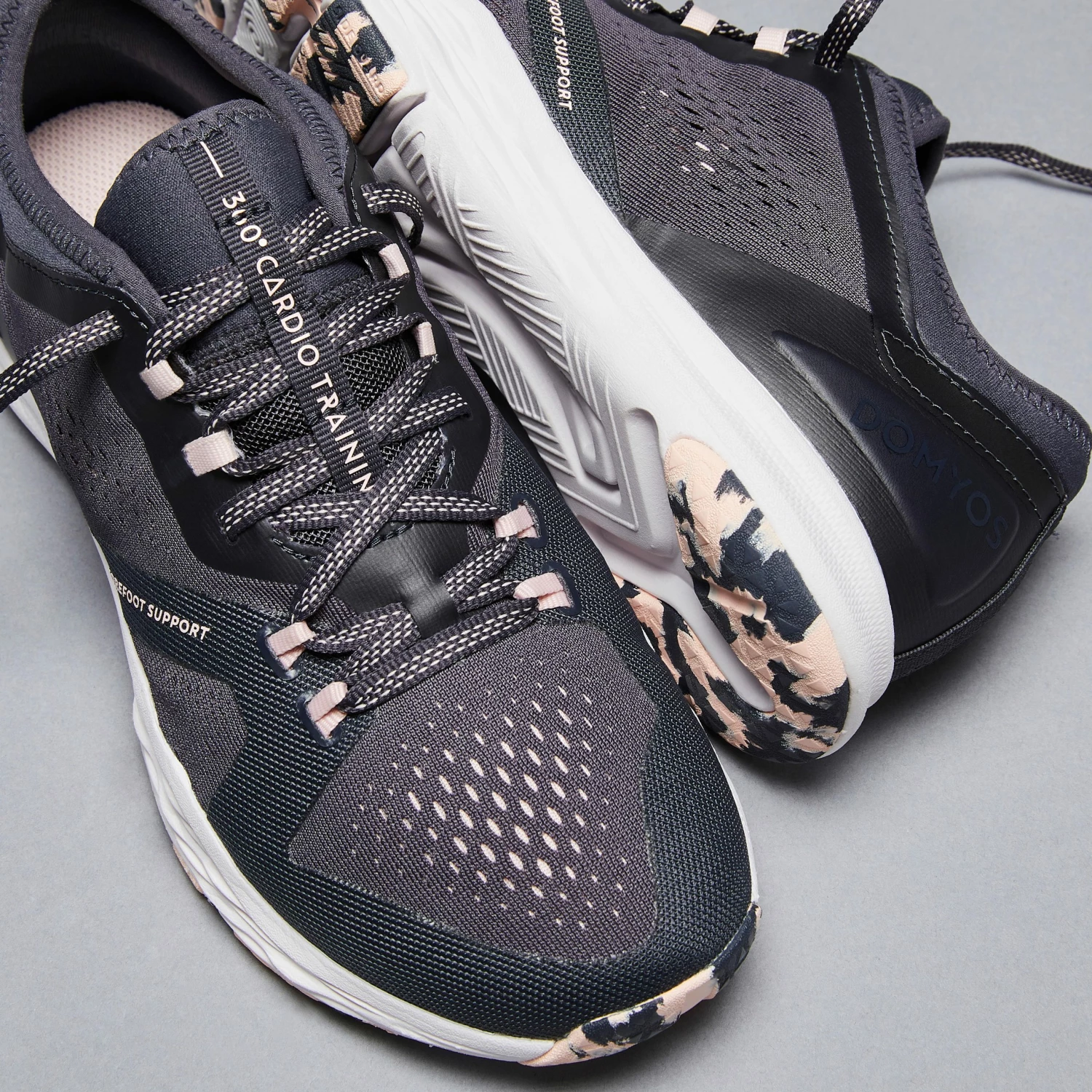 DOMYOS Women's Fitness Shoes 900 Abyss grey/Fluo pale peach 7 DOMYOS Women's Fitness Shoes 900 Abyss grey/Fluo pale peach - Image 7