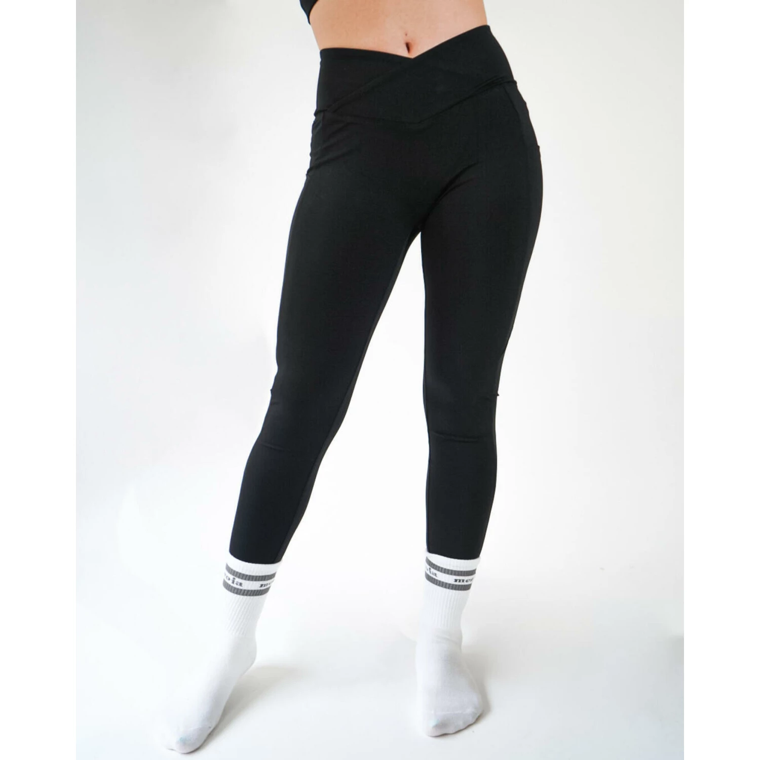 METANOIA THE LABEL Self Care Double Pockets Leggings BLACK 2 METANOIA THE LABEL Self Care Double Pockets Leggings BLACK - Image 2