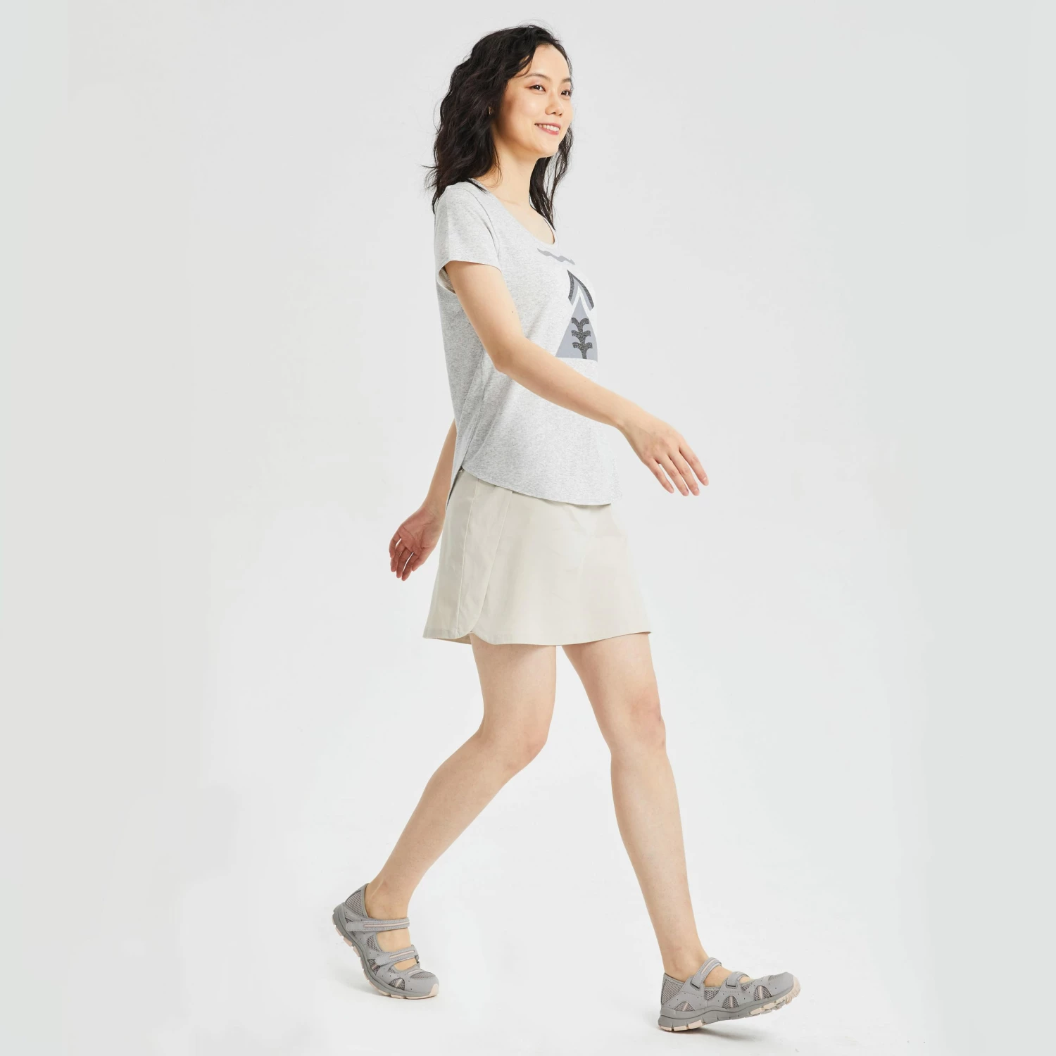 QUECHUA Women's Country Walking T-shirt GREY 5 QUECHUA Women's Country Walking T-shirt GREY - Image 5